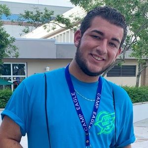 Meet your Posher, Beau